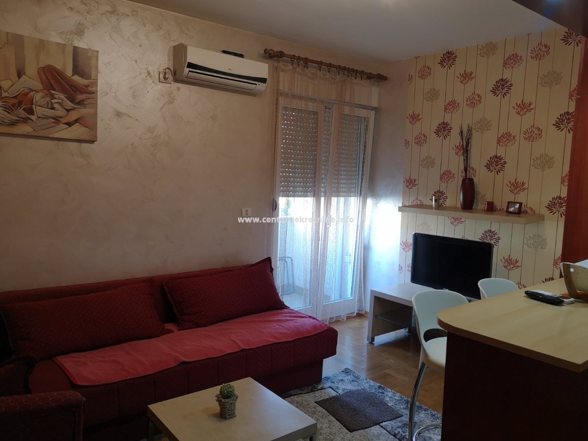 Izdavanje, garsonjera 25m2, Stari aerodrom, Podgorica